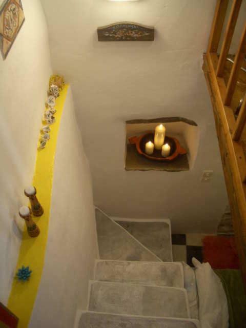 Traditional Medieval Stone House In "Ano Syros" Dış mekan fotoğraf