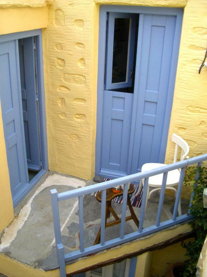 Traditional Medieval Stone House In "Ano Syros" Dış mekan fotoğraf