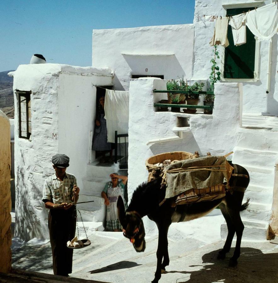 Traditional Medieval Stone House In "Ano Syros" Dış mekan fotoğraf