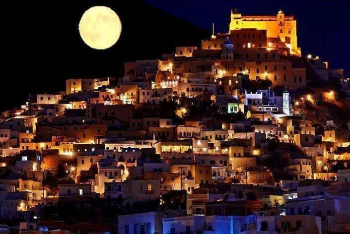 Traditional Medieval Stone House In "Ano Syros" Dış mekan fotoğraf