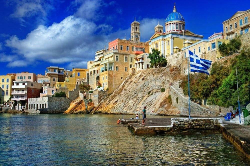 Traditional Medieval Stone House In "Ano Syros" Dış mekan fotoğraf
