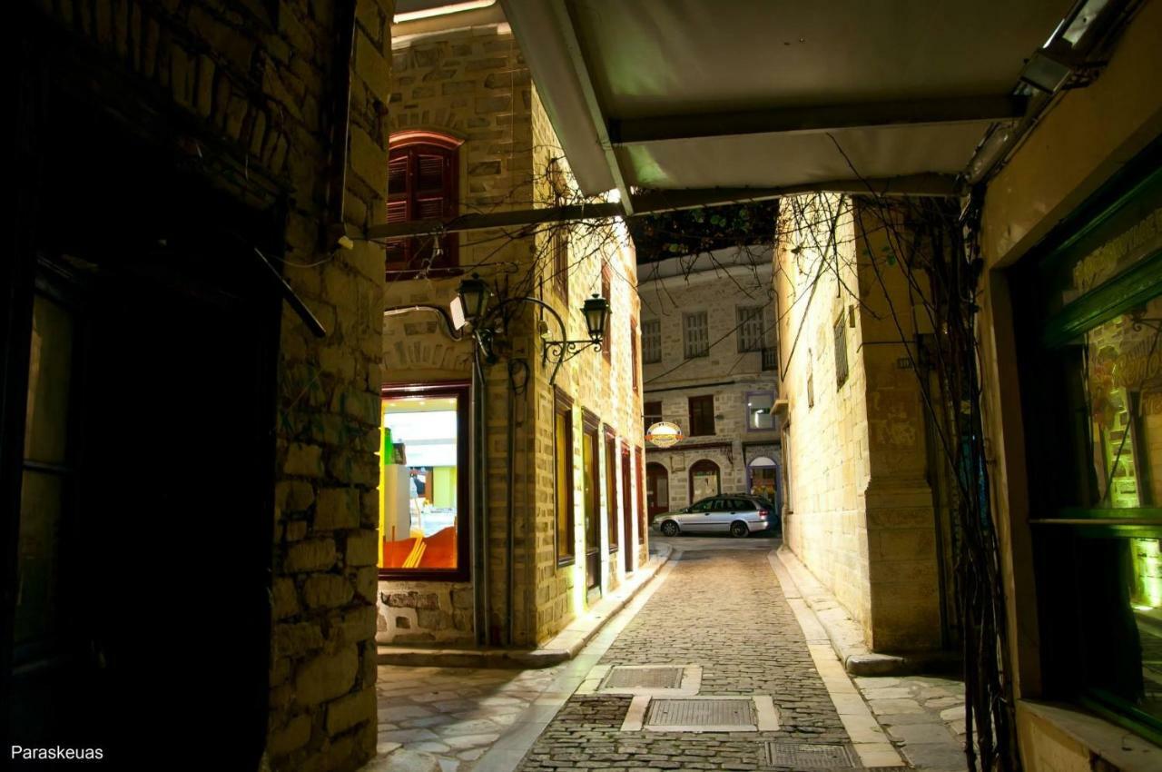 Traditional Medieval Stone House In "Ano Syros" Dış mekan fotoğraf